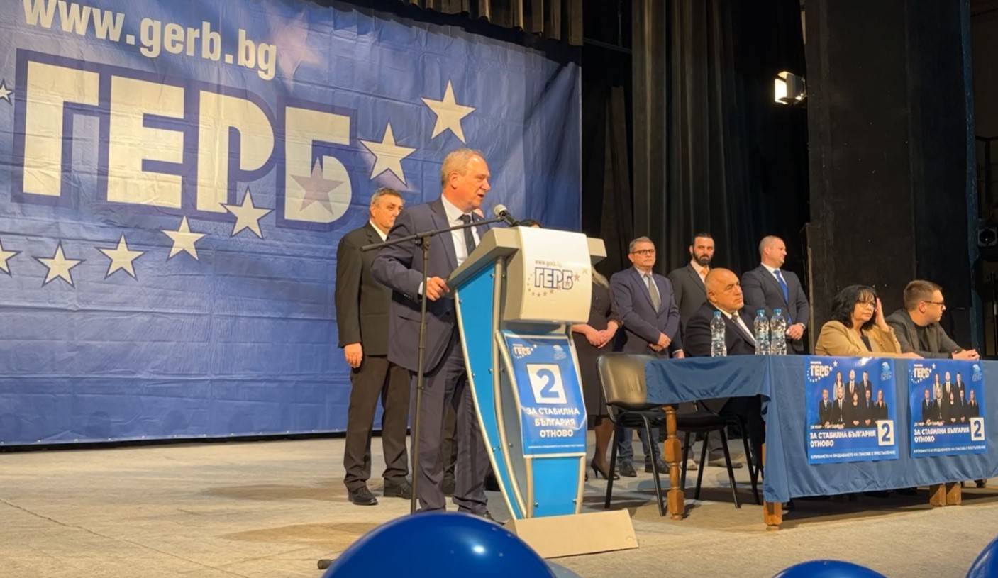  Кметът Дарин Димитров 